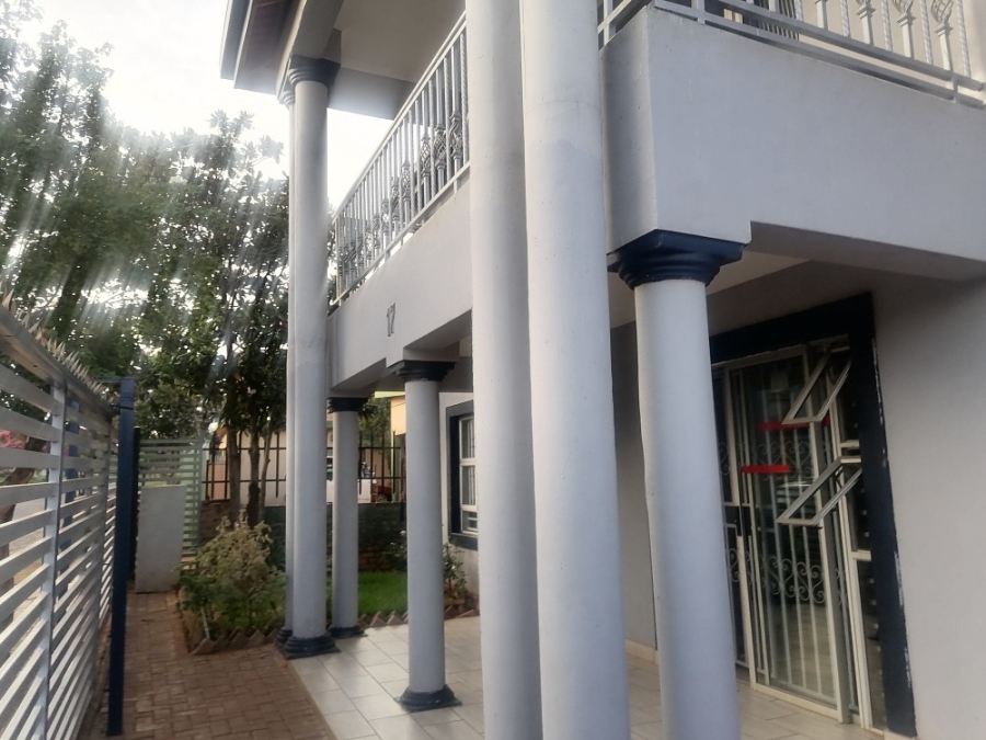 6 Bedroom Property for Sale in Mohadin North West